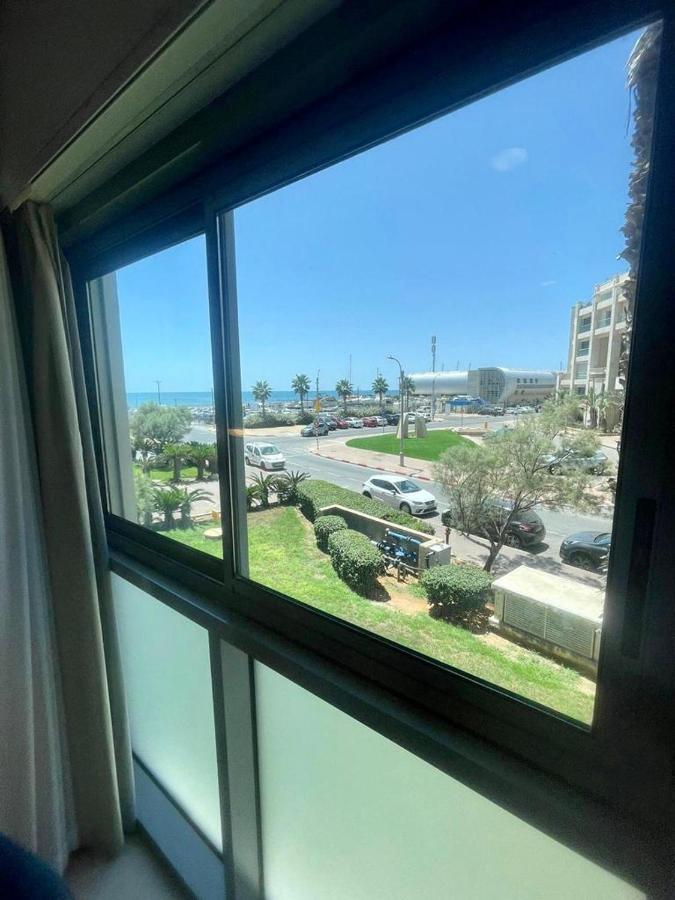Okeanos Bmarina Aparthotel Herzliya Exterior photo